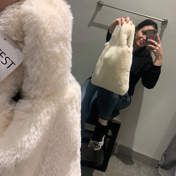 Faux fur Tote - Picture 4 of 6